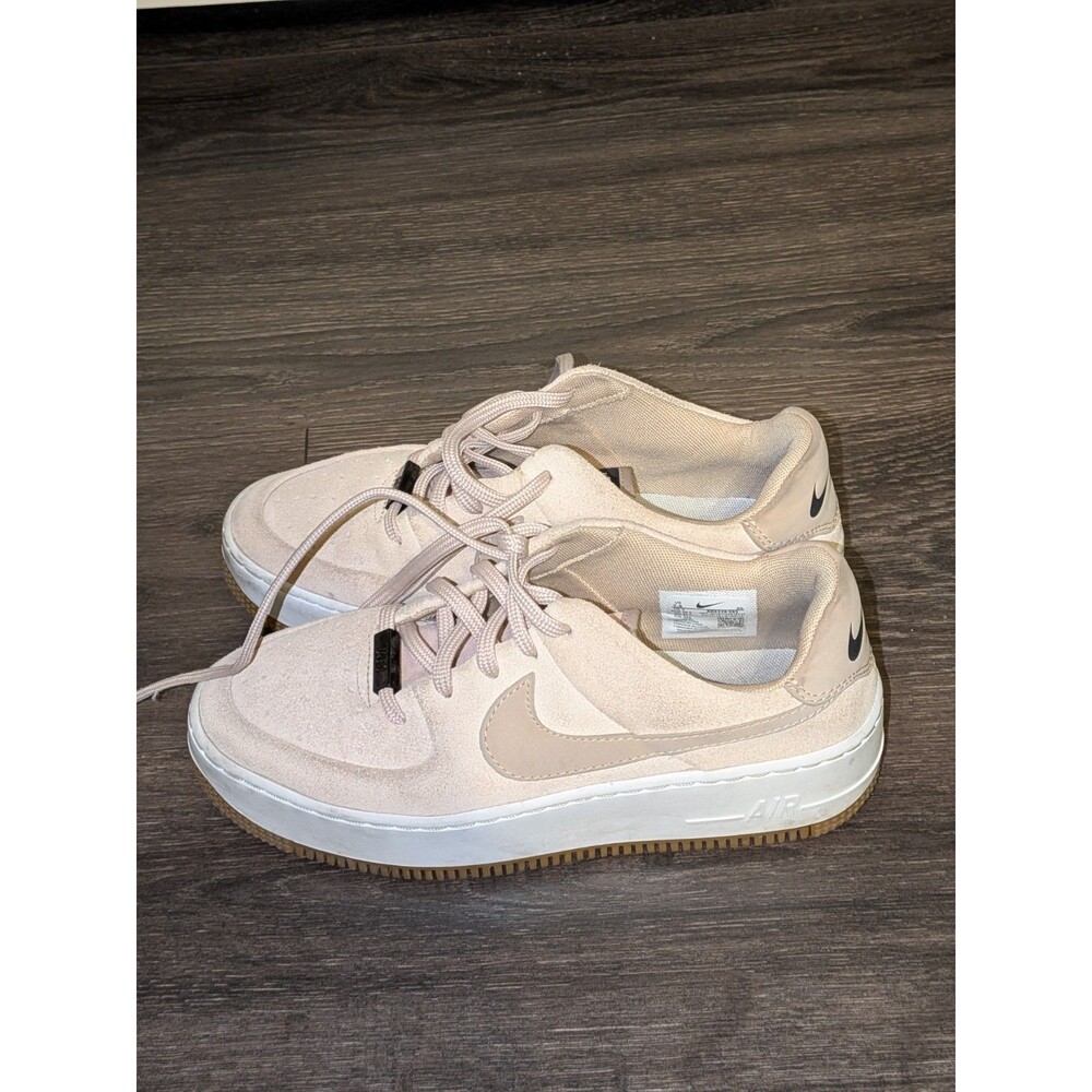 Nike Air Force 1 Women's Low-Top Lace-Up Shoes/ Suede/Beige White Gum/ Size: 7.5 - Picture 2 of 7